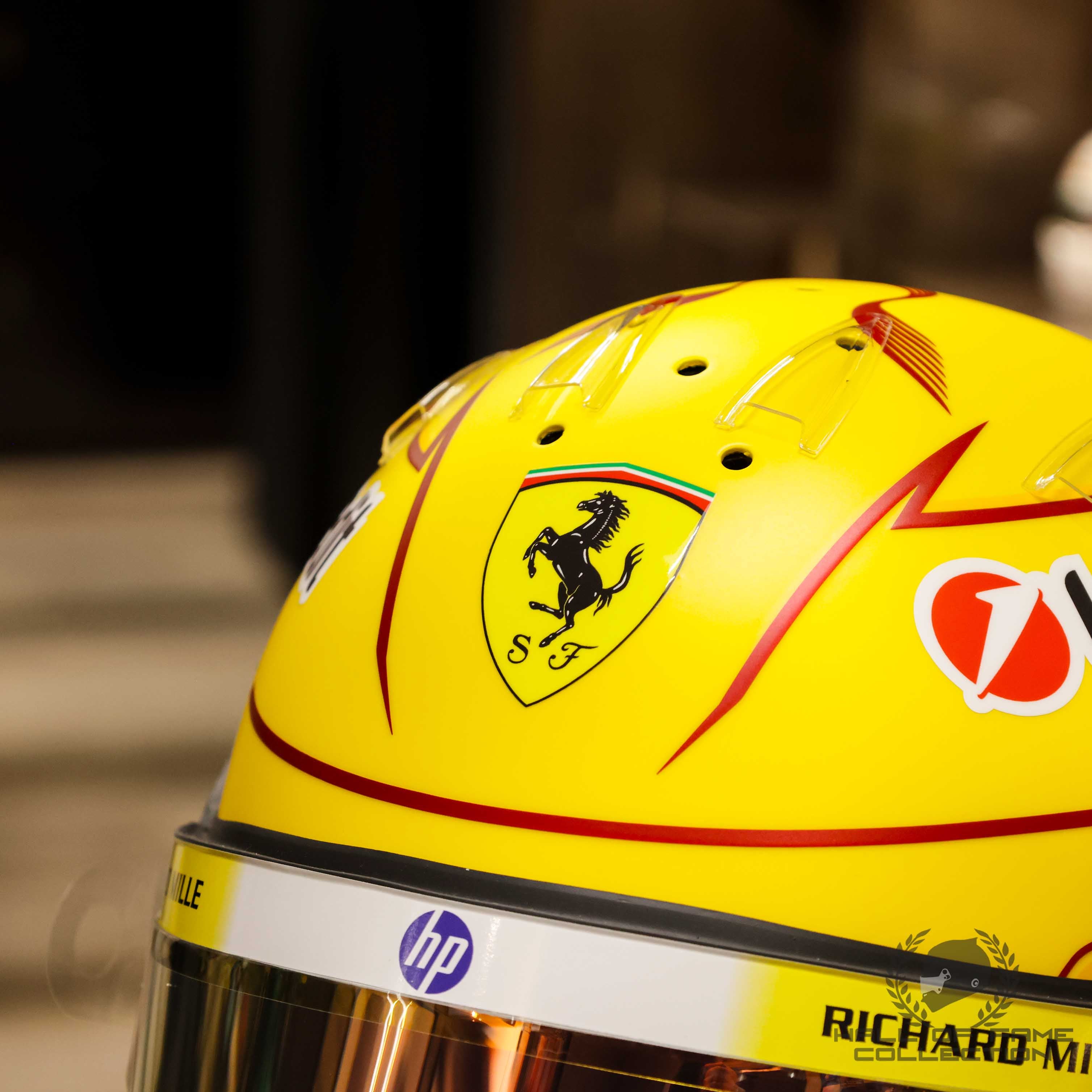 2025 Lewis Hamilton Chinese Sprint Win Replica HP77 Scuderia Ferrari F1 Helmet
