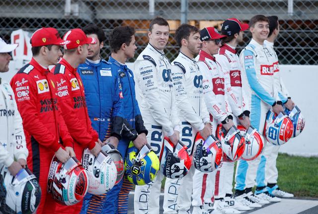 2020 Pierre Gasly Signed Race Used Scuderia AlphaTauri Arai GP-7 F1 Helmet