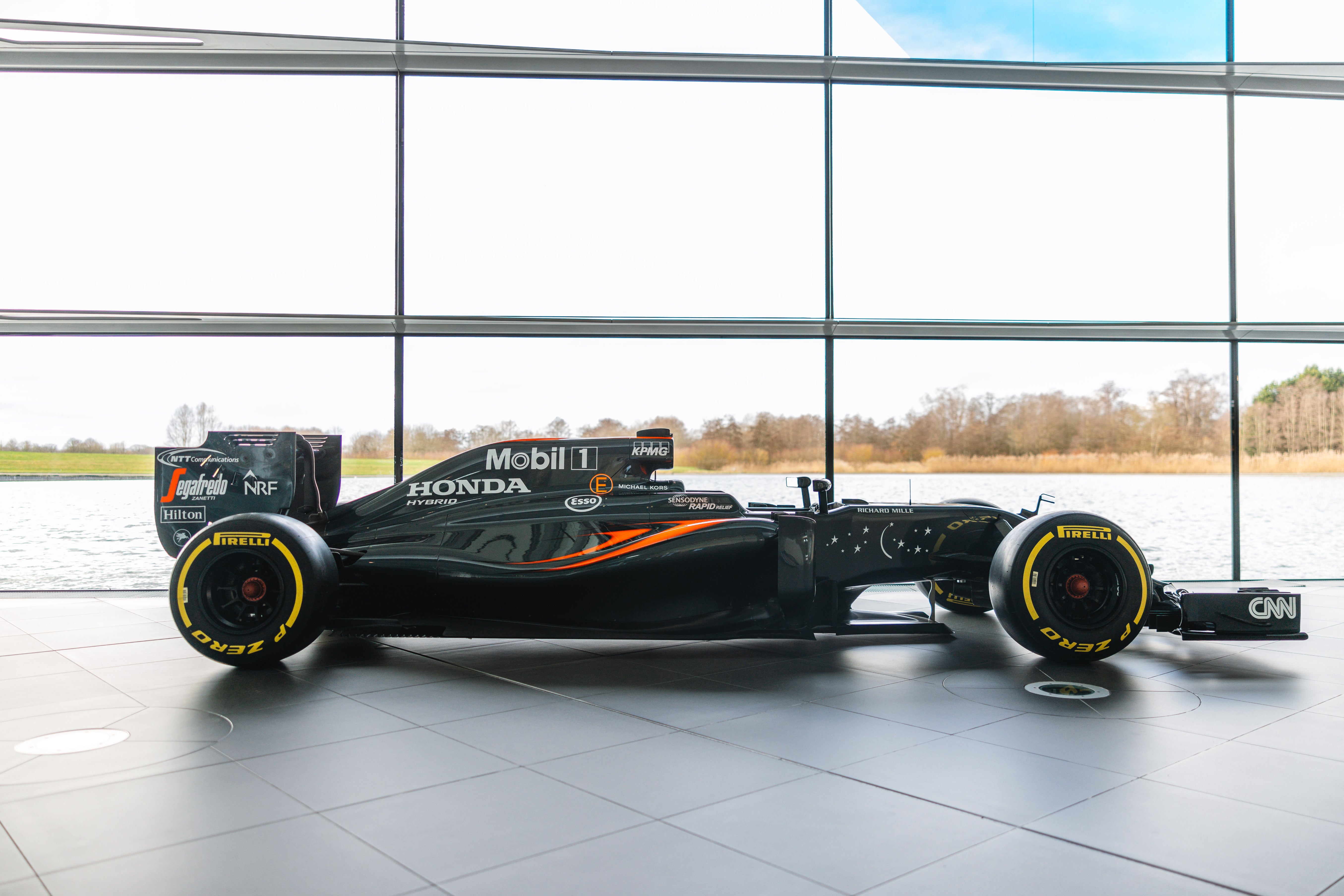 2016 Jenson Button Original McLaren MP4-31 F1 Showcar
