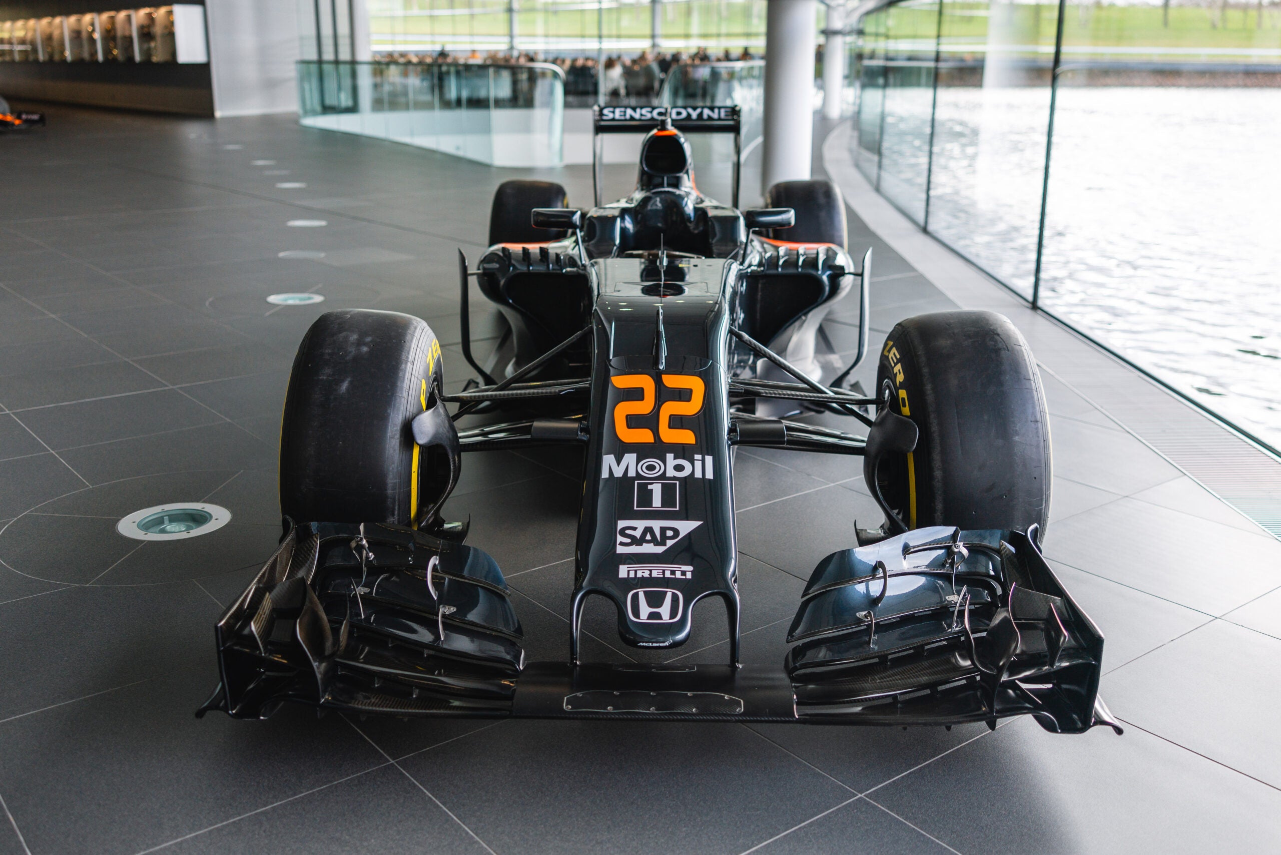 2016 Jenson Button Original McLaren MP4-31 F1 Showcar