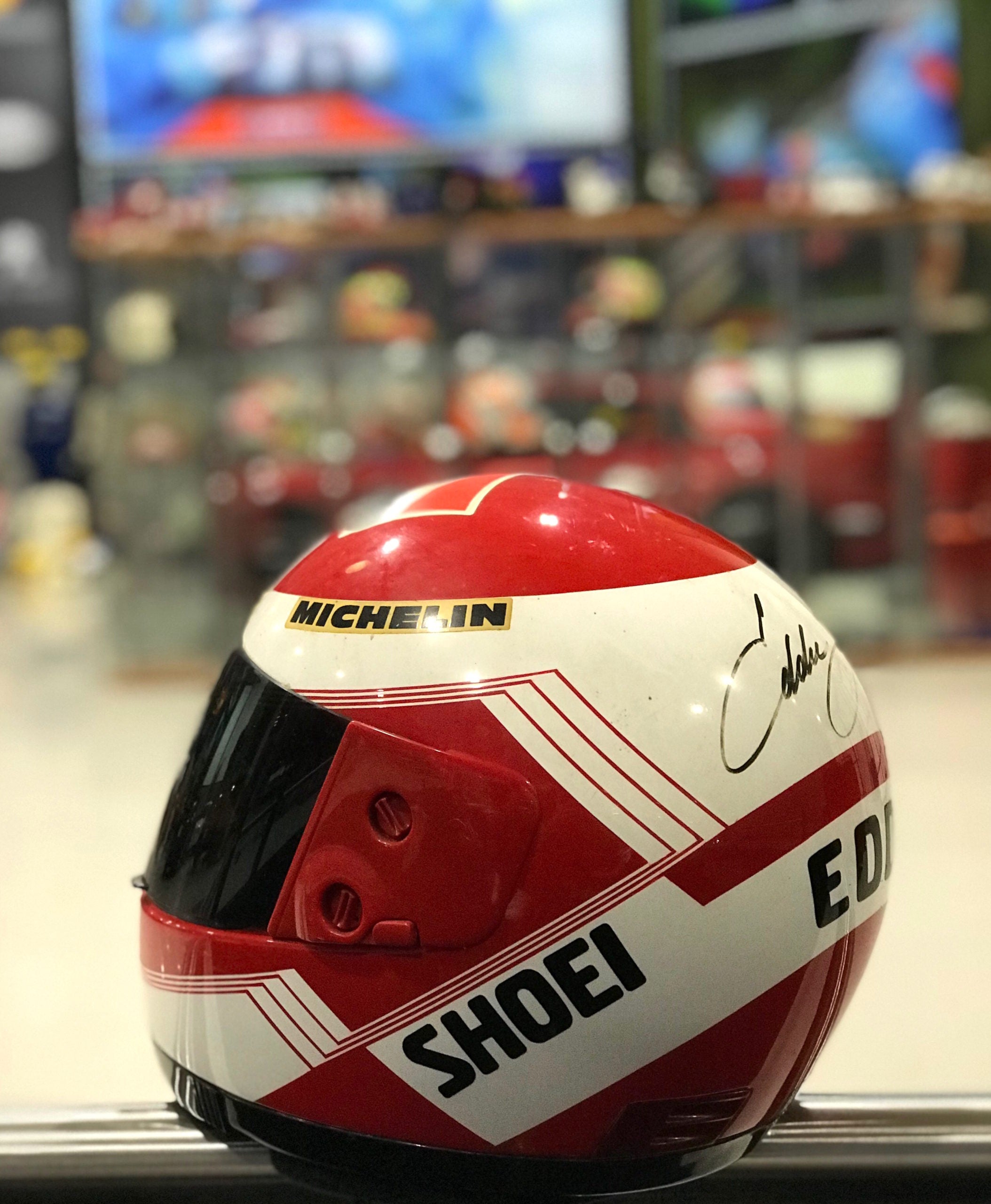 1988 Eddie Lawson Signed Race Used Marlboro Agostini Yamaha Shoei 500cc Helmet