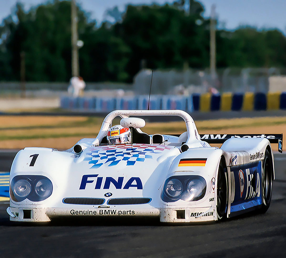 BMW V12 N°1 LE MANS 1998 KIT Monté PROVENCE MOULAGE 1:43 BMW V12 N°1 LE MANS 1998 KIT Monté PROVENCE MOULAGE 1:43