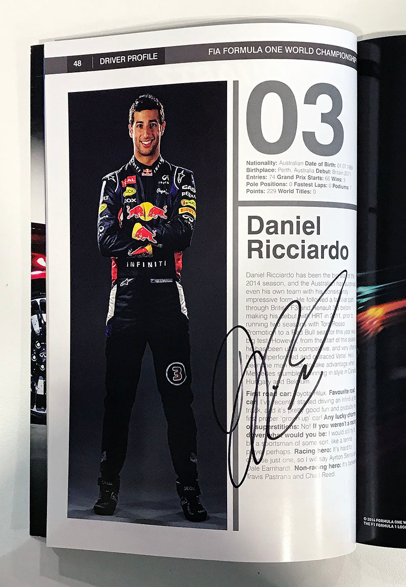 2014 Multi Signed United States Grand Prix F1 Program