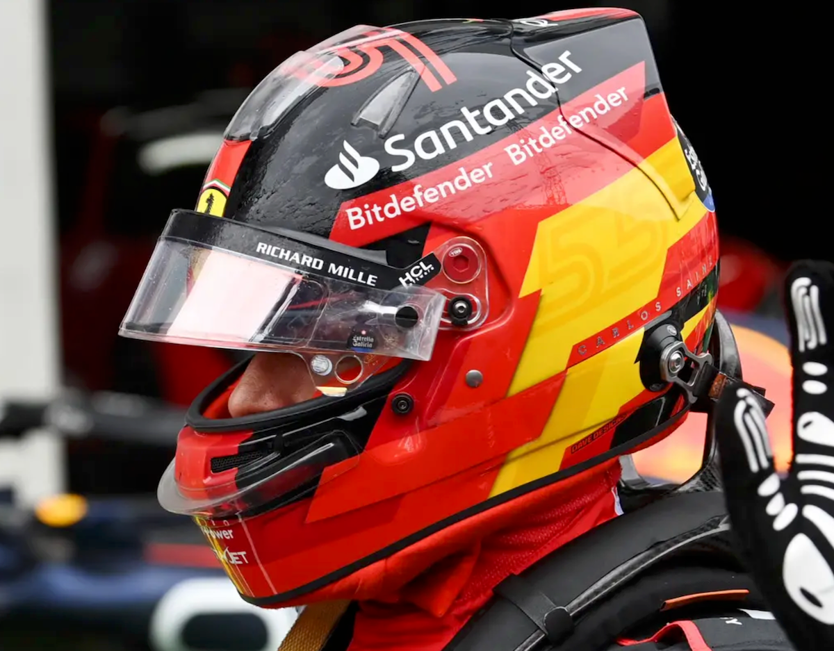 2023 Carlos Sainz Signed Race Used Ferrari F1 Visor