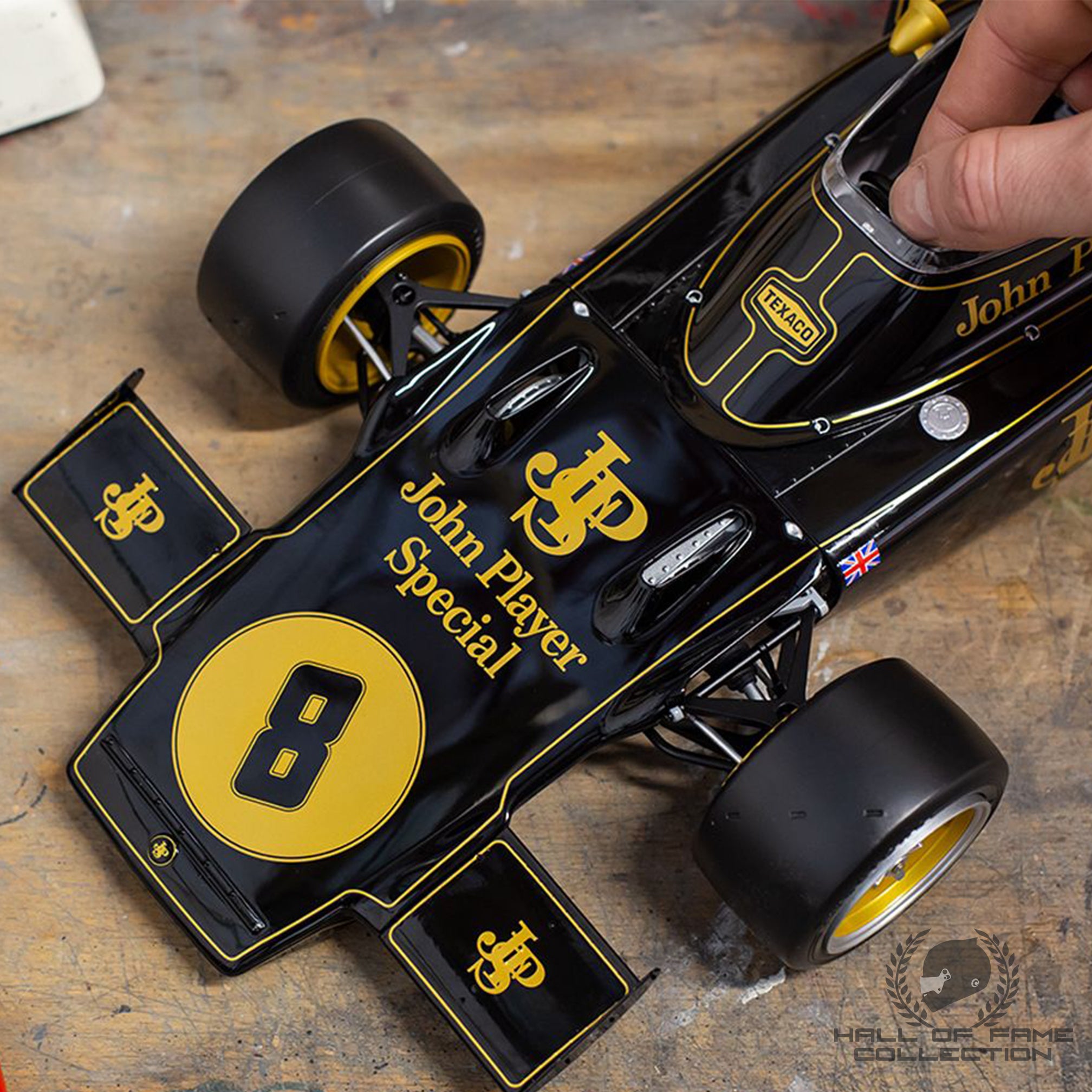 1972 Emerson Fittipaldi World Championship JPS Lotus 72D 1:8th Scale F1  Model