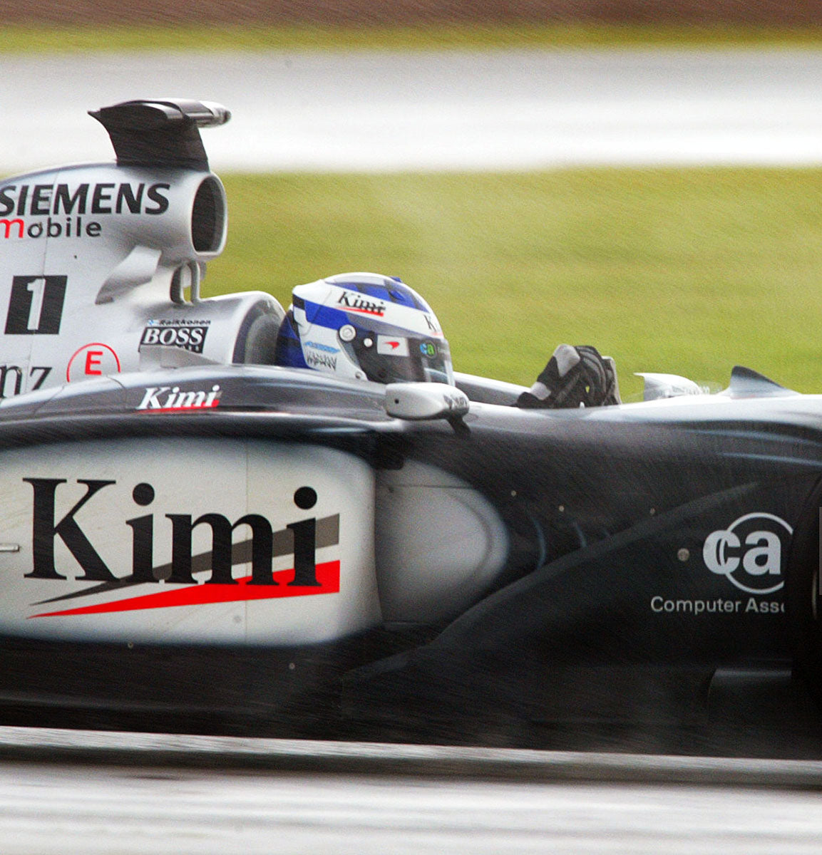 2002 Kimi Räikkönen Signed Race Used McLaren Mercedes F1 Gloves