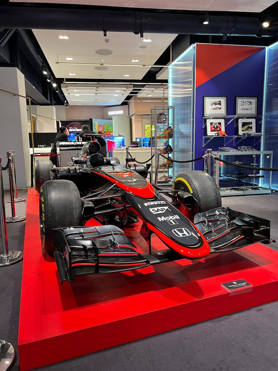 2015 Fernando Alonso Original McLaren MP4-30 F1 Showcar