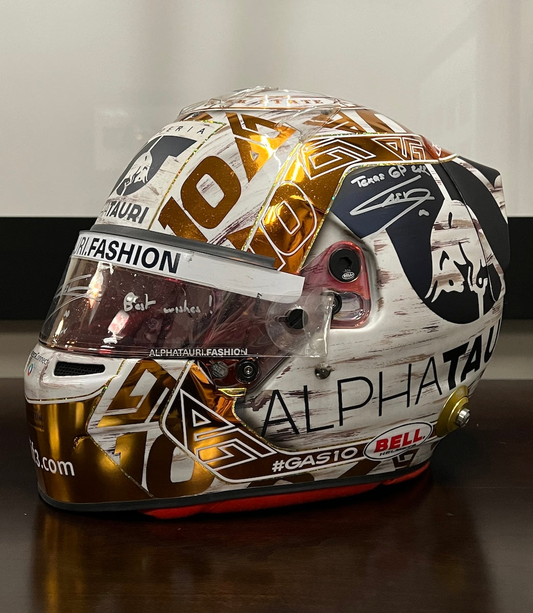 Casque signé 1/2 Pierre Gasly Alpha Tauri 2022 Casque signé 1/2 Pierre Gasly Alpha Tauri 2022